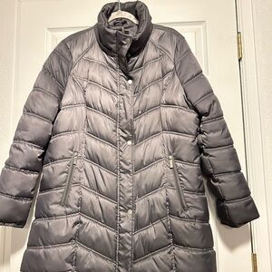 Kenneth Cole Women's Silver/gray Puffer Coat, XL, Like New